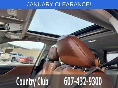 Used 2024 Subaru Forester Touring image 14