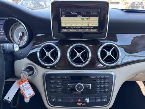 Used 2015 Mercedes-Benz GLA 250 4MATIC image 26