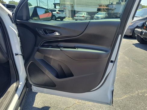 Used 2020 Chevrolet Equinox LT FWD image 25