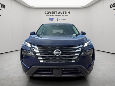 Used 2024 Nissan Rogue SV FWD image 8
