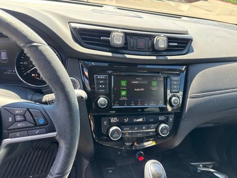 Used 2020 Nissan Rogue SL w/ Premium Package AWD/4WD image 10