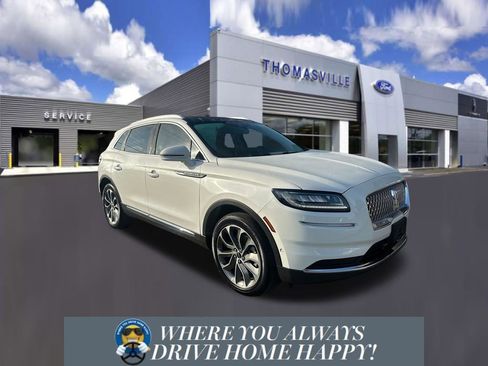 Used 2022 Lincoln Nautilus Reserve image 1
