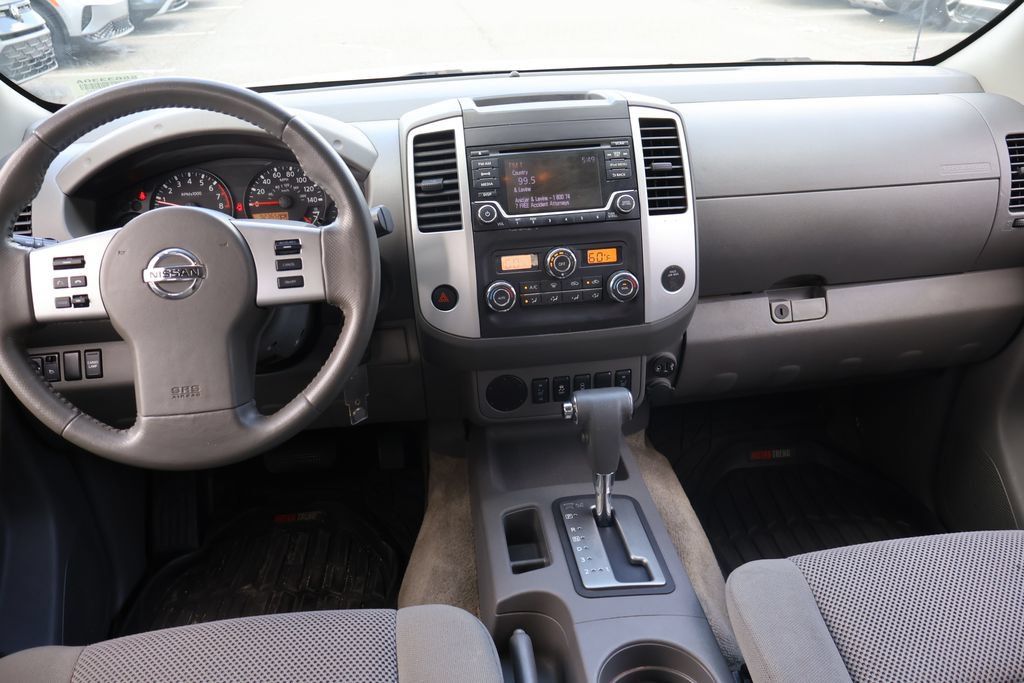 Used 2018 Nissan Frontier SV RWD image 17