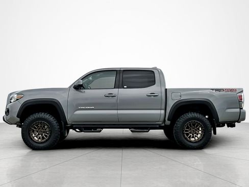 Used 2021 Toyota Tacoma TRD Off-Road w/ Technology Package AWD/4WD image 2