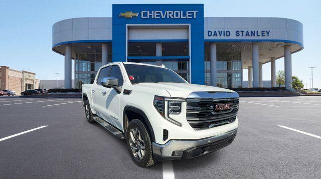 Used 2025 GMC Sierra 1500 SLT w/ SLT Premium Plus Package AWD/4WD image 2