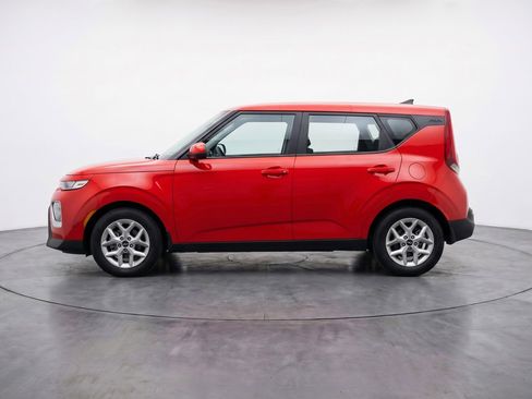 Used 2025 Kia Soul LX w/ LX Technology Package image 5