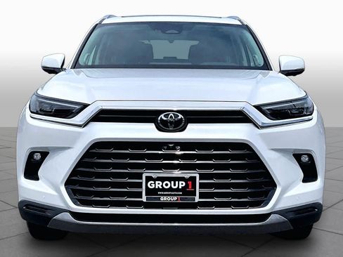 Used 2026 Toyota Grand Highlander AWD image 4