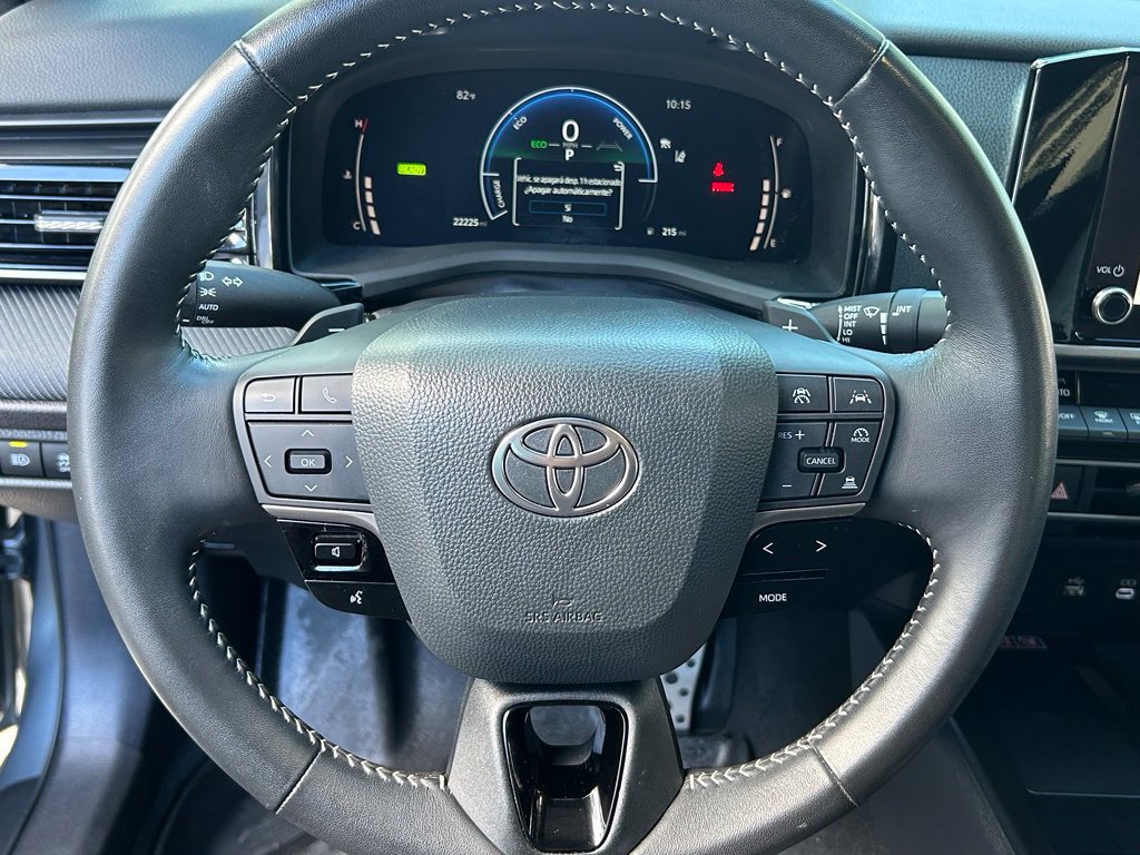 Used 2025 Toyota Camry SE FWD image 19