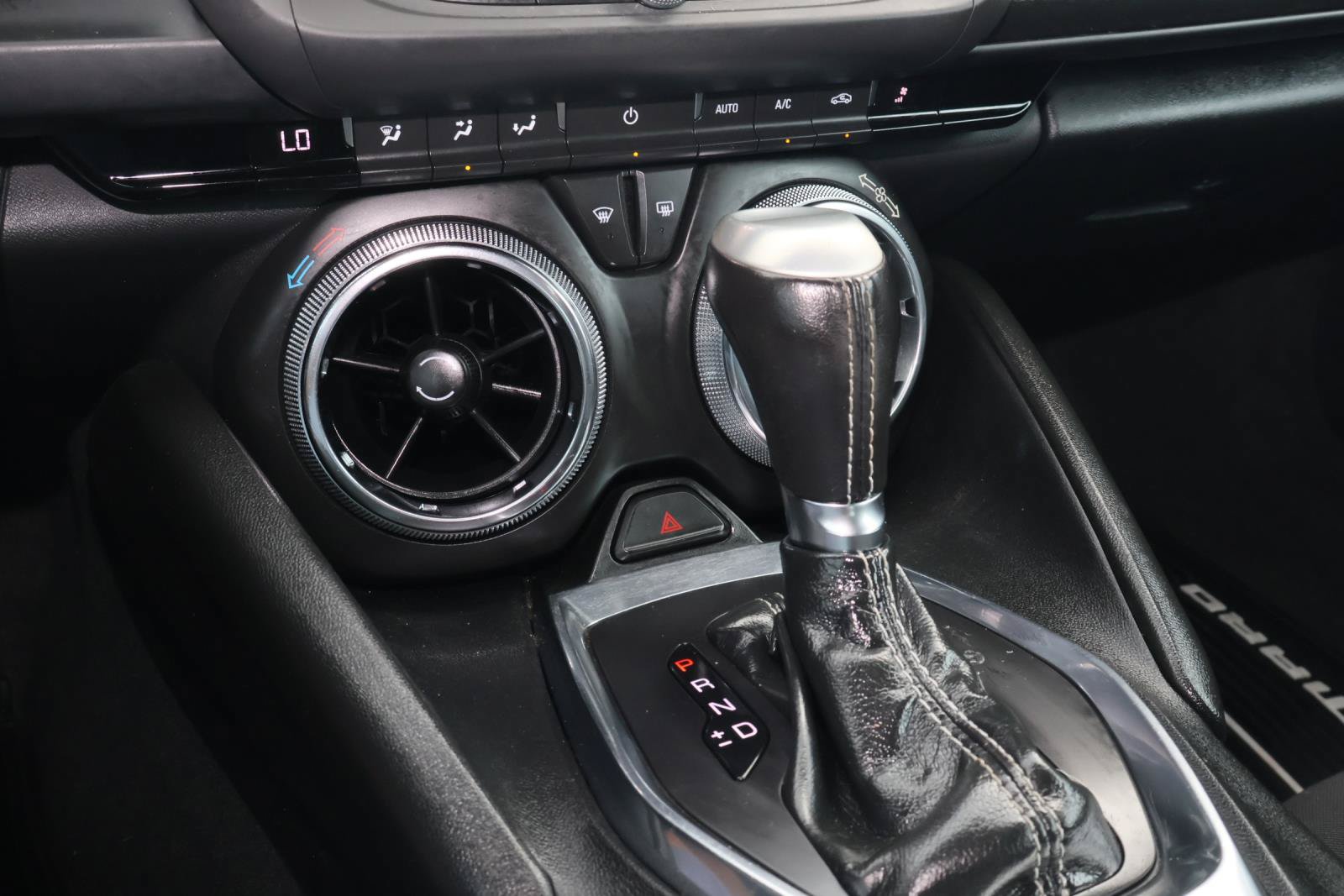 Used 2020 Chevrolet Camaro LT w/ Technology Package RWD image 20