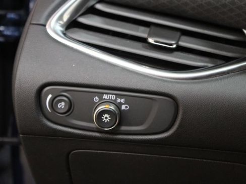 Used 2019 Chevrolet Malibu LT FWD image 14