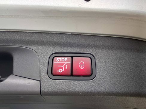 Used 2020 Mercedes-Benz GLE 350 4MATIC image 9