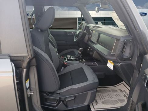 New 2025 Ford Bronco 4-Door image 15