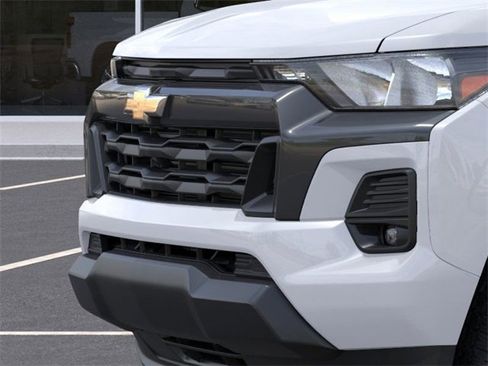 New 2024 Chevrolet Colorado LT w/ LT Convenience Package II image 13