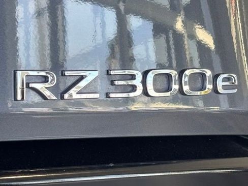 Used 2024 Lexus RZ 300e Premium image 5
