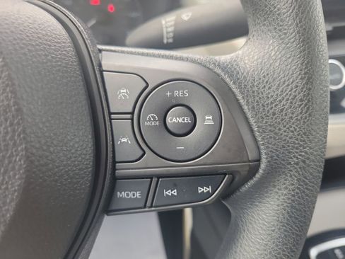 Used 2023 Toyota Corolla LE FWD image 21