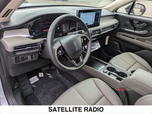 New 2025 Lincoln Corsair FWD w/ Equipment Group 101A image 7