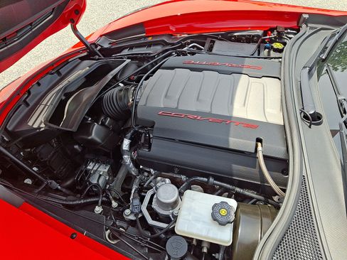 Used 2019 Chevrolet Corvette Grand Sport w/ Carbon Flash Badge Package RWD image 27