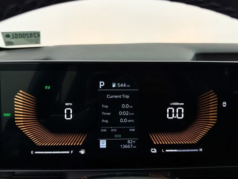 Certified 2025 Kia Carnival EX FWD image 4