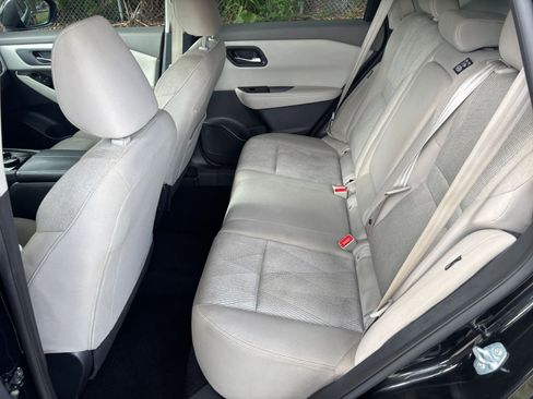 Used 2025 Nissan Rogue SV AWD/4WD image 28