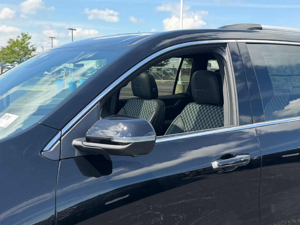 New 2026 GMC Acadia Denali w/ Super Cruise Package AWD/4WD image 7