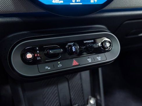 Certified 2025 MINI Cooper S image 19