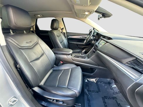 Used 2018 Cadillac XT5 Premium Luxury image 34