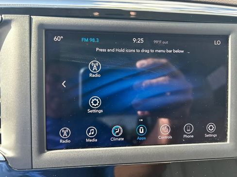 Used 2018 Chrysler Pacifica Touring-L FWD image 37