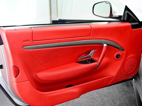 Used 2014 Maserati GranTurismo Sport image 17