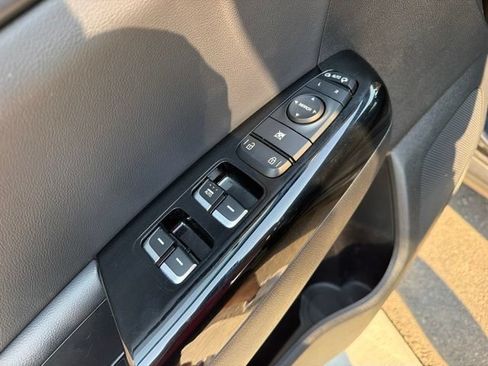 Used 2022 Kia Sportage EX AWD/4WD image 20