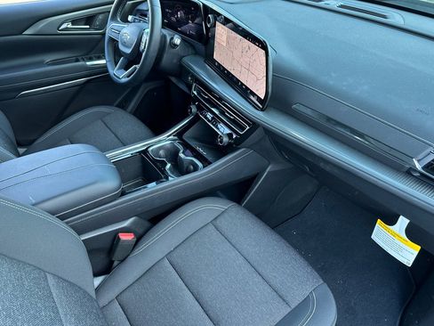 Used 2026 Chevrolet Traverse LT w/ Midnight/Sport Edition image 19