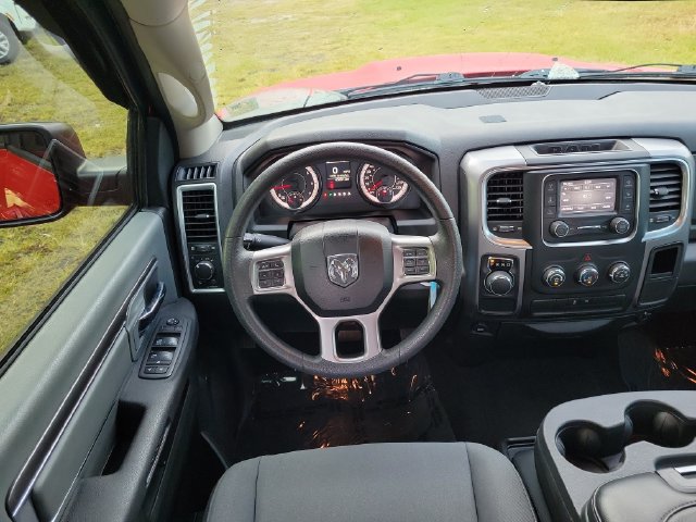 Used 2021 RAM 1500 Classic SLT RWD image 9