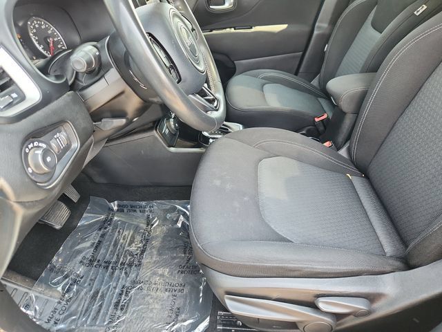 Used 2021 Jeep Renegade Latitude w/ Sun & Sound Group AWD/4WD image 7