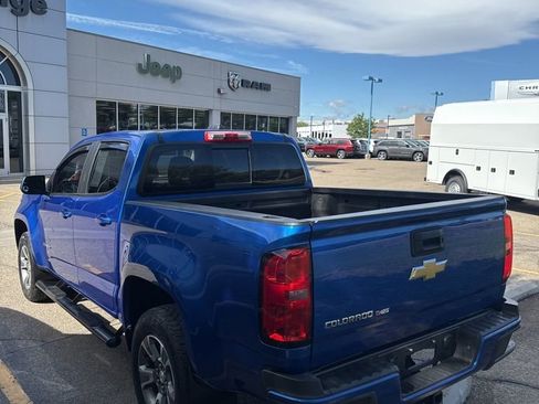 Used 2018 Chevrolet Colorado Z71 AWD/4WD image 2