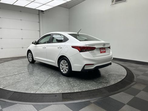 Used 2020 Hyundai Accent SE FWD image 2