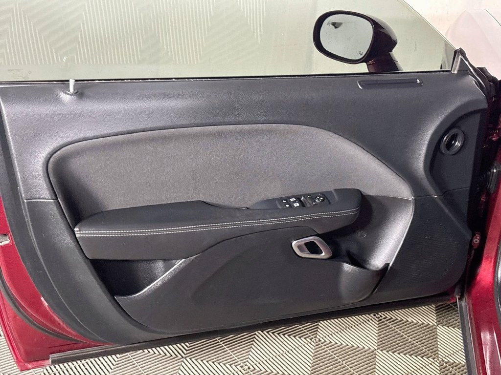 Used 2019 Dodge Challenger SXT w/ Driver Convenience Group AWD/4WD image 10