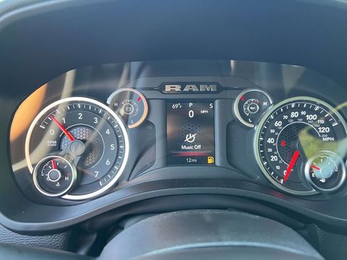 Used 2025 RAM 1500 Big Horn AWD/4WD image 33