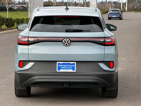 Used 2023 Volkswagen ID.4 Pro S image 4