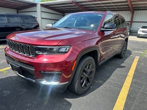 Used 2022 Jeep Grand Cherokee L Limited AWD/4WD image 18