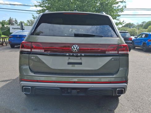 Certified 2024 Volkswagen Atlas Peak Edition SE AWD/4WD image 5
