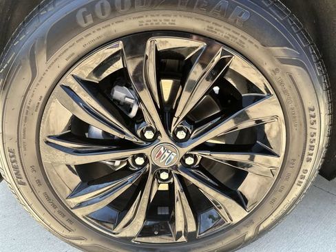 Certified 2024 Buick Envista Sport Touring w/ Convenience I Package FWD image 21