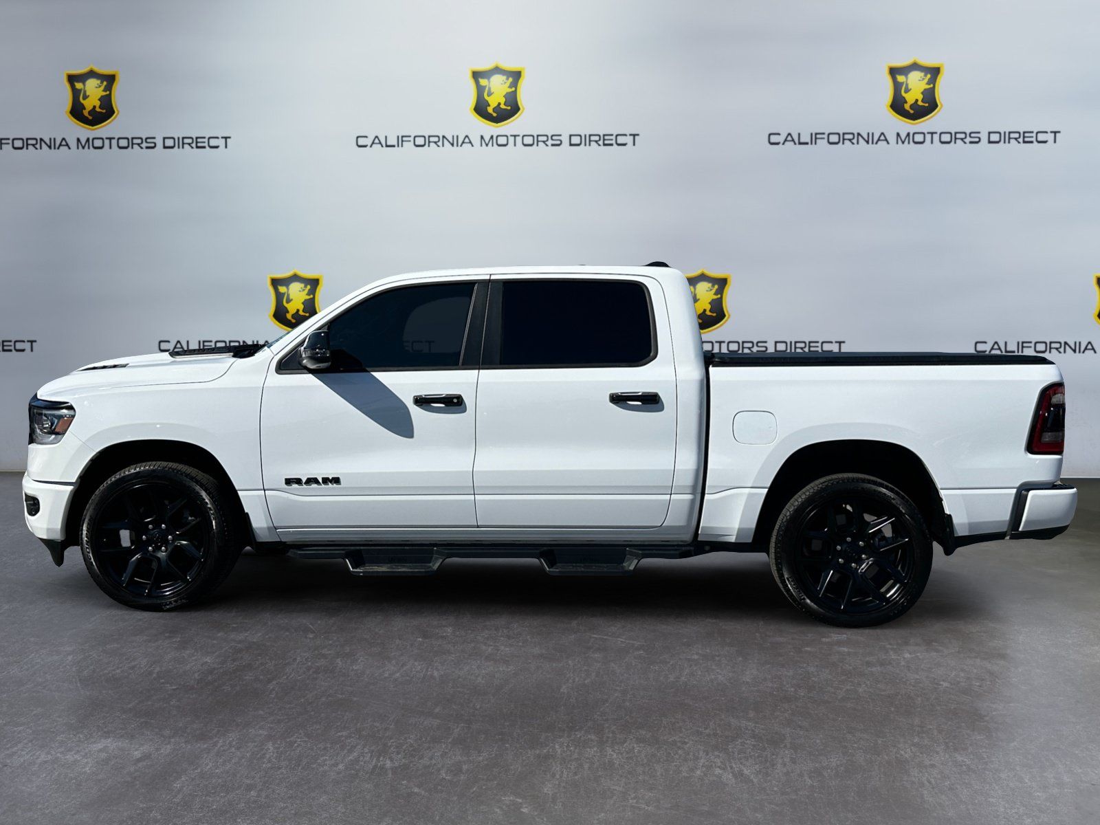 Used 2023 RAM 1500 Laramie RWD image 2