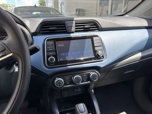 Used 2025 Nissan Versa SV FWD image 17