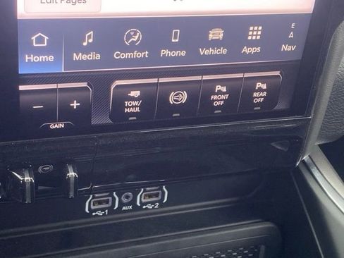 New 2026 RAM 2500 Laramie AWD/4WD image 23