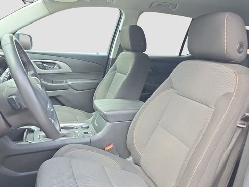 Used 2020 Chevrolet Traverse LT FWD image 7