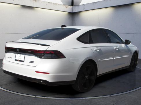 Used 2024 Honda Accord Sport image 5