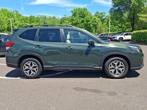 Certified 2024 Subaru Forester Premium AWD/4WD image 7