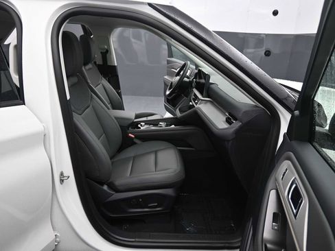 New 2026 Ford Explorer Active w/ Active Comfort Package AWD/4WD image 12