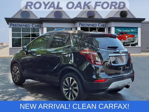 Used 2019 Buick Encore Essence AWD/4WD image 2
