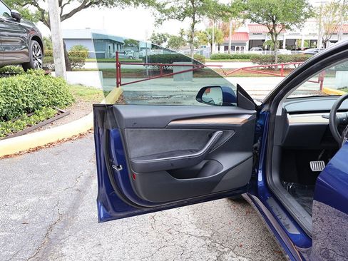 Used 2023 Tesla Model 3 Performance image 23