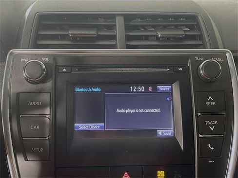 Used 2017 Toyota Camry SE image 15